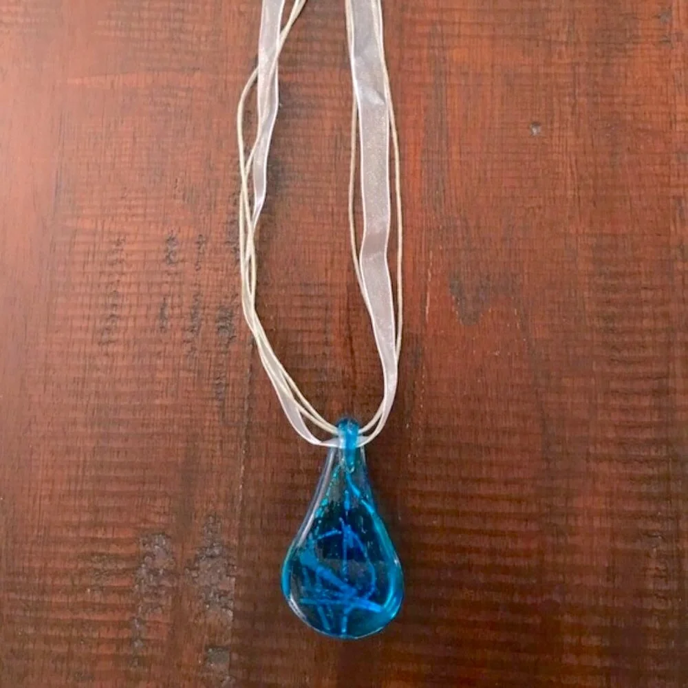 ❗️REMOVING SOON- Blown Glass Pendant Necklace - Picture 3 of 4